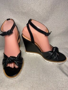 Linea Paolo ELIANA | Twisted Bow Wedge Sandals. Size 8. New.